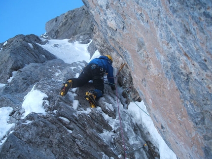 Christophe Profit 10 times the Eiger North Face as mountain guide - On 09/04/07 Christophe Profit, one of the most important mountaineers of all times, climbed the North Face of the Eiger for the tenth time with a client.