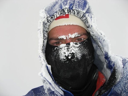 Miha Valic e le 82 cime oltre i 4000m delle Alpi in 102 giorni - Dal 27/12/2006 al 7/04/2007 l’alpinista slovena e guida alpina internazionale Miha Valic ha salito, con vari compagni, tutte le 82 cime alpine oltre i 4000m di quota comprese nell’elenco dell’UIAA.