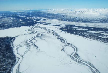 La grande traversata del Denali - Michele Barbiero e Giuliano De Marchi tra marzo e aprile hanno compiuto la traversata del Denali (Mount McKinley 6.192) in Alaska. Una bella avventura e un gran tour di 115 km passando per la (freddissima) cima della montagna più alta del Nord America...