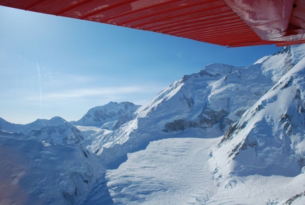 La grande traversata del Denali - Michele Barbiero e Giuliano De Marchi tra marzo e aprile hanno compiuto la traversata del Denali (Mount McKinley 6.192) in Alaska. Una bella avventura e un gran tour di 115 km passando per la (freddissima) cima della montagna più alta del Nord America...