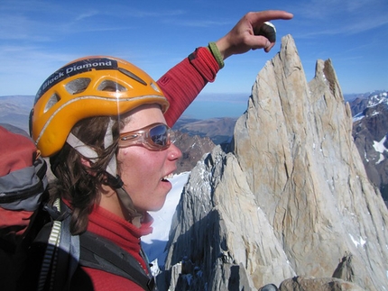 Anthamatten e Berthod in Patagonia: amore a prima vista - Nel febbraio 2007 Cyrille Berthod e Simon Anthamatten al loro primo viaggio in Patagonia hanno salito 8 cime di rilievo nel massiccio del Fitz Roy - Aguja  De L’S, Saint Exupery, St.Raphael, Poincenot, Fitz Roy, Mermoz, Guillaumet e Cerro Torre.