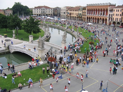 L'arrampicata e TuttoSport in Prato a Padova - Successo di pubblico, e grandi prestazioni sportive alla terza edizione della gara di Arrampicata Sportiva di “TuttoSport in Prato”, gara valida per il Circuito Nazionale Open.