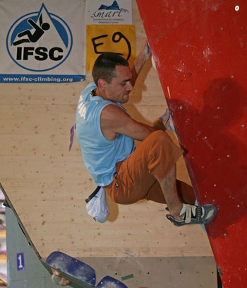 Bouldering World Cup 2007, Fiera di Primiero won by Sharafutdinov and Gros - The 6th stage of the Bouldering World Cup 2007 took place in Fiera di Primiero (Italy) last weekend and was won by Dmitry Sharafutdinov from Russia and Natalija Gros from Slovenia.