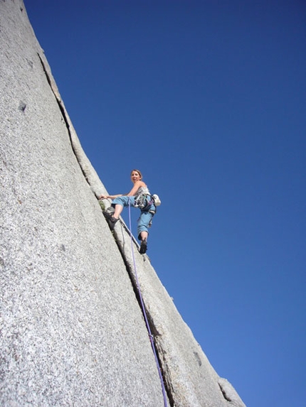 Martina Cufar: rock climbing in Yosemite, Indian Creek and more - From 15 April to 15 June Martina Cufar travelled to the U.S.A. for her first taste of Indian Creek, Yosemite, Tuolome Meadows and the Needles...