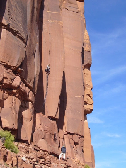 Martina Cufar: rock climbing in Yosemite, Indian Creek and more - From 15 April to 15 June Martina Cufar travelled to the U.S.A. for her first taste of Indian Creek, Yosemite, Tuolome Meadows and the Needles...