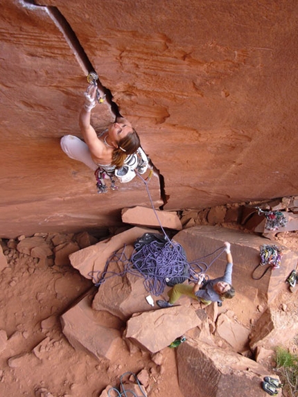 Martina Cufar: rock climbing in Yosemite, Indian Creek and more - From 15 April to 15 June Martina Cufar travelled to the U.S.A. for her first taste of Indian Creek, Yosemite, Tuolome Meadows and the Needles...