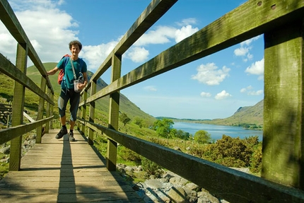 Lake District UK: arrampicata trad a cura di Erik Svab - Erik Švab, Igor Îerjal, Stefano Staffetta e Klemen Premrl visitano il Lake District e ripetono diverse vie con difficoltà fino all'E8 in stile onsight e lavorato veloce in compagnia del mitico Dave Birkett, uno degli arrampicatori più forti ed eclettici del Regno Unito.