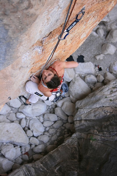 Hotel Supramonte veloce ripetizione di Christian Bindhammer e Damaris Knorr - Christian Bindhammer e Damaris Knorr hanno effettuato una veloce ripetizione della famosa Hotel Supramonte (8b) nelle Gole di Gorroppu, Sardegna