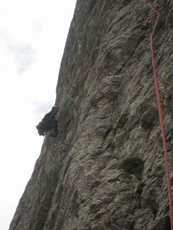 Nuova via sulla Pala della Ghiaccia, Dirupi del Larsec - Il 24/06 Stefano Michelazzi, Ivo Rabanser e Stefan Comploi hanno aperto la Fontana dell'Oblìo, via nuova sulla parete ovest della Pala della Ghiaccia (Dirupi del Larsec, Catinaccio, Dolomiti)