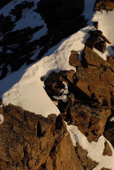 17 ore e 40’ per tutte le cime del M.te Rosa piÃ¹ il Cervino - Il 7/09 la guida alpina di Champoluc Simone Origine in 17 ore e 40’ ha salito tutte le 20 vette del Monte Rosa più il Cervino.