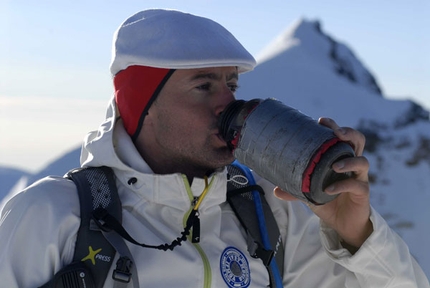 17 ore e 40’ per tutte le cime del M.te Rosa piÃ¹ il Cervino - Il 7/09 la guida alpina di Champoluc Simone Origine in 17 ore e 40’ ha salito tutte le 20 vette del Monte Rosa più il Cervino.