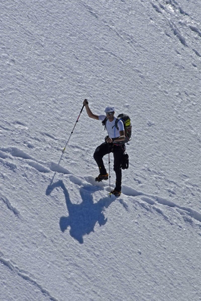 17 ore e 40’ per tutte le cime del M.te Rosa piÃ¹ il Cervino - Il 7/09 la guida alpina di Champoluc Simone Origine in 17 ore e 40’ ha salito tutte le 20 vette del Monte Rosa più il Cervino.