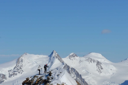 17 ore e 40’ per tutte le cime del M.te Rosa piÃ¹ il Cervino - Il 7/09 la guida alpina di Champoluc Simone Origine in 17 ore e 40’ ha salito tutte le 20 vette del Monte Rosa più il Cervino.