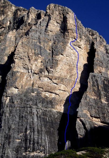 Never give up– new route on Tofana di Rozes, Dolomites