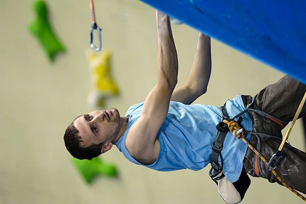 IX Climbing World Championship Aviles: Qualification Lead - All the best athletes have qualified for Saturday's Semifinal in the Lead World Championship 2007 in Aviles, Spain.