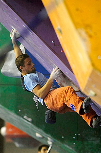 IX Climbing World Championship Aviles: Qualificazioni Boulder Maschile - 20/09 nel mondiale di Aviles (Spagna) le qualificazioni maschili del Boulder hanno visto il passaggio del turno di 20 atleti. Gli azzurri Christian Core (2°) e Lucas Preti (9°) volano in semifinale. La classifica provvisoria vede al comando Daniel Dulac (Fra) e Sang-Won Son (Kor).