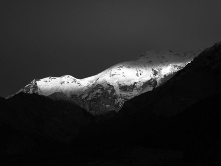 Alpinismo: Vetta del Kahn-Tengri (7010m) per Luca Vuerich - Il 6/08 Luca Vuerich ha salito il Kahn-Tengri (7010m) nel Tien Shan (Kirghistan). Della sedizione faceva parte anche l’alpinista sloveno Andrej Magajne.