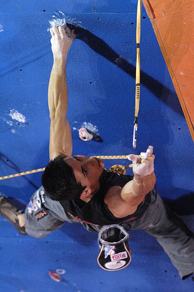 IX Climbing World Championship Aviles: ad Eiter e Puigblanque il titolo Lead - Il 22/09 ad Avilés, Angela Eiter (Aut) e Ramón Julian Puigblanque vincono il titolo iridato di arrampicata Lead davanti rispettivamente a Muriel Sarkany (Bel) e Patxi Usobiaga (Esp). Flavio Crespi, unico italiano in finale, è 5°.