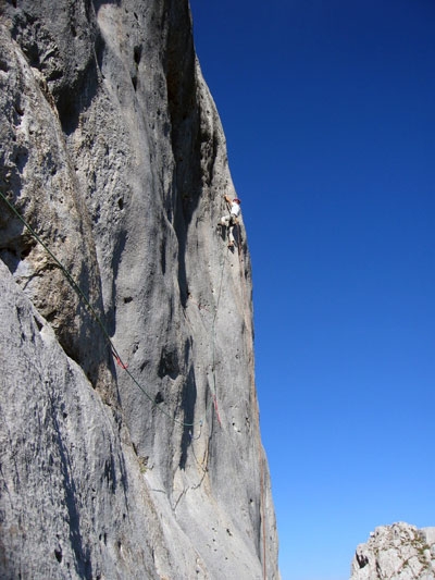 Filtro Magico on Spiz d’Agner repeated by Roverato and De Giuli - On 22/09 Alessio Roverato and Alberto De Giuli repeated Filtro Magico, XI A3 on the south face of the Spiz D’Agner (Dolomites).