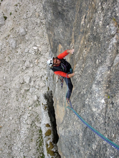 L’Alfa e l’Omega, nuova via sulla Torre Or. delle Meisules dla Biesces - Il 22/08 Nicola Tondini ha liberato L’Alfa e l’Omega (190m, max. 7b), via aperta in stile ‘trad’ da lui stesso con diversi compagni sulla parete Nord della Torre Orientale delle Meisules dla Biesces (Gruppo del Sella, Dolomiti)