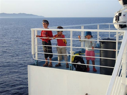 La Sardegna a-vista con Manolo - Appunti di viaggio di Manolo nell’Isola del tesoro, tra mare, cielo e pietra. Una mappa per arrampicare, vagabondare e respirare l’aria selvaggia e libera della Sardegna.