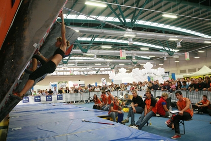 A Gabriele Moroni e Roberta Longo la Coppa Italia Boulder - Il 7/10 Gabriele Moroni e Roberta Longo vincendo la quarta ed ultima tappa a Bergamo si sono aggiudicati la Coppa Italia Boulder 2007