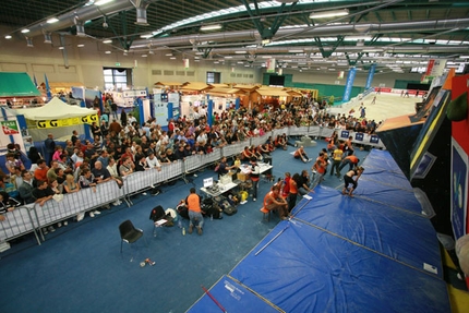 A Gabriele Moroni e Roberta Longo la Coppa Italia Boulder - Il 7/10 Gabriele Moroni e Roberta Longo vincendo la quarta ed ultima tappa a Bergamo si sono aggiudicati la Coppa Italia Boulder 2007