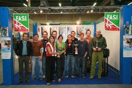 A Gabriele Moroni e Roberta Longo la Coppa Italia Boulder - Il 7/10 Gabriele Moroni e Roberta Longo vincendo la quarta ed ultima tappa a Bergamo si sono aggiudicati la Coppa Italia Boulder 2007