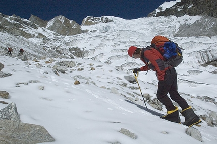 Jannu West Ridge climbed by Babanov and Kofanov - On 21/10/2007 Valeri Babanov and Sergey Kofanov carried out an outstanding ascent of the unclimbed west ridge of Jannu (7710m) in pure alpine style.