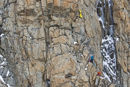 Mont Blanc - La Classica Moderna established byHervé Barmasse, Iker Pou and Eneko Pou on Mont Blanc