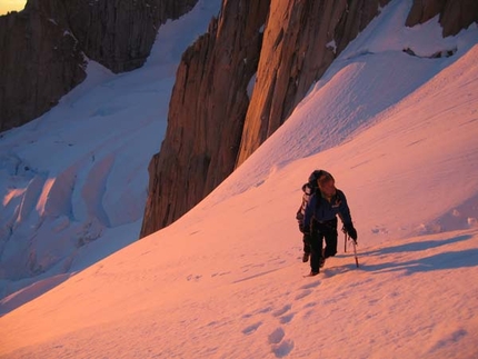 Patagonia: Cerro Standhardt, Punta Herron and Torre Egger traverse - From 21 to 23/11/2007 Ermanno Salvaterra, Alessandro Beltrami, Mirko Mase and Fabio Salvadei accomplished the traverse of Cerro Standhardt, Punta Herron and Torre Egger in the Cerro Torre group in Patagonia. The Italian mountaineers turned back from the Col of Conquest beneath Cerro Torre due to risk of avalanches.