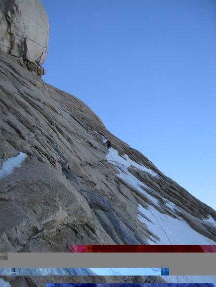 Patagonia: traversata Standhardt, Herron, Egger per Salvaterra, Beltrami, Masè, Salvadei - Dal 21 al 22/11 Ermanno Salvaterra, Alessandro Beltrami, Mirko Masè e Fabio Salvadei hanno compito la traversata Cerro Standhardt, Punta Herron, Torre Egger nel Gruppo del Cerro Torre (Patagonia). Il team trentino ha poi rinunciato alla salita del Cerro Torre, quando ormai era sopra al Colle della Conquista, per il grande pericolo di scariche dovute alle alte temperature.