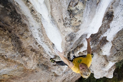 Madagascar rock climbing paradise! - In October and November 2007 Albert Leichtfried traveled to Madagscar and discovered the island climbing paradise. In addition he added a further five routes in his new sector Honeymoon.