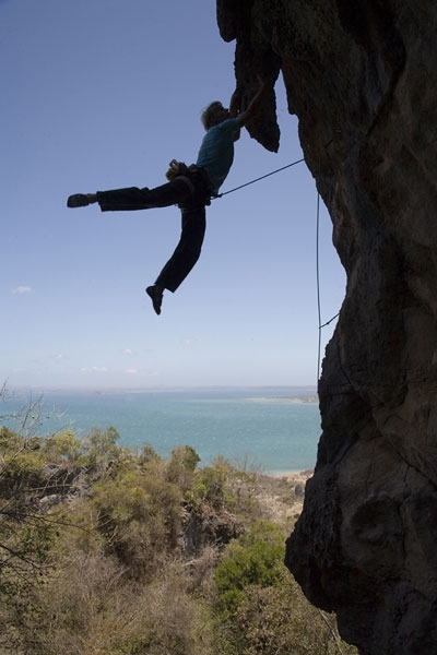 Madagascar rock climbing paradise! - In October and November 2007 Albert Leichtfried traveled to Madagscar and discovered the island climbing paradise. In addition he added a further five routes in his new sector Honeymoon.