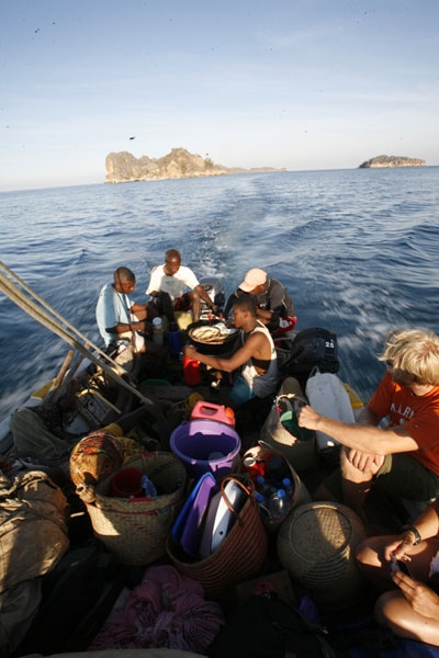 Madagascar rock climbing paradise! - In October and November 2007 Albert Leichtfried traveled to Madagscar and discovered the island climbing paradise. In addition he added a further five routes in his new sector Honeymoon.