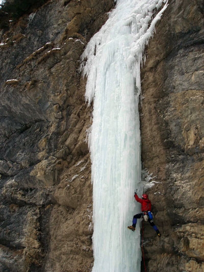 Kandersteg, l’ice festival, le cascate di ghiaccio, le gare - Marcello Sanguineti e l’ottava edizione dell’Ice Climbing Festival di Kandersteg (Alpi Bernesi).