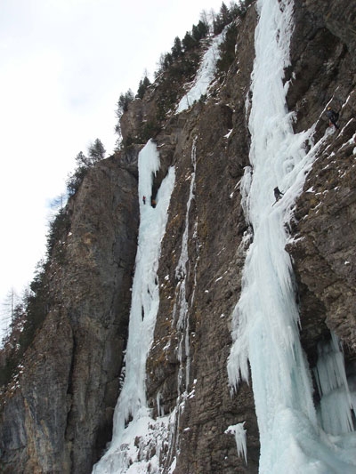 Kandersteg, l’ice festival, le cascate di ghiaccio, le gare - Marcello Sanguineti e l’ottava edizione dell’Ice Climbing Festival di Kandersteg (Alpi Bernesi).