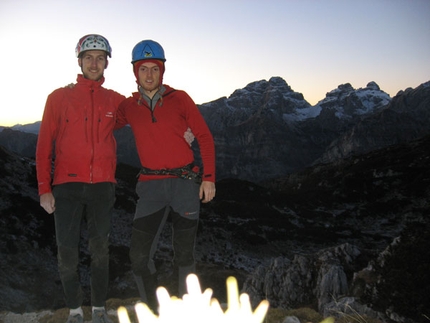 Arrampicata: Cima di Valscura, ripetizione della via Dal Pozzo - Fontana - Il 27/12 Alessio Roverato, Alessandro Baù e Francesco Marra hanno effettuato la probabile prima ripetizione della via aperta da Gigi dal Pozzo e Maurizio Fontana (280m, IX-) sul secondo pilastro della parete Sud Ovest della Cima di Valscura (Dolomiti Feltrine).