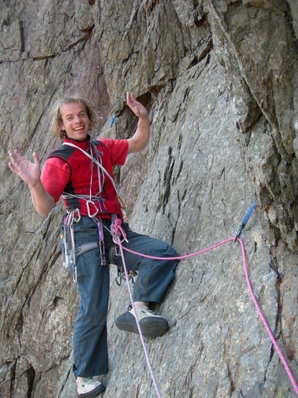 Svab e Larcher all' International Climbing Meeting in Galles - Dall'11 al 18/05 gli accademici Rolando Larcher ed Erik Svab hanno partecipato al Meeting internazionale del BMC organizzato dal British Mountaineering Council in Galles, ripetendo a vista diverse vie fino al grado inglese di E6.