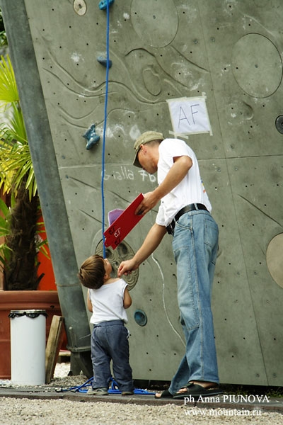 Rock Junior 2008 and happy climbing - The seventh edition of the Arco Rock Junior (European Youth Climbing Days) lived up to its reputation as being the greatest Youth Climbing Festival in Europe.