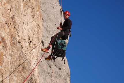 AlexAnna, new route by Rolando Larcher on Marmolada, Dolomites - At the end of August 2008 Rolando Larcher completed AlexAnna (700m, 8a+/8b, 7b obl.), a new route up Pilastro Lindo on the SW Face of Punta Penia (Marmolada, Dolomites).