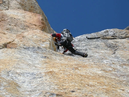 Miyar Valley 2008: 4 montagne inviolate per la spedizione della Guardia di Finanza - Sono già 4 le montagne inviolate della Miyar Valley (Himachal Pradesh, India) salite dalla spedizione della Guardia di Finanza patrocinata dalla Provincia di Trento.