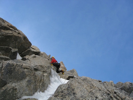 Rêve Caché, nuova via sulla P.ta d’Androsace sul Monte Bianco - Il 29/09/08 Enrico Bonino e Paolo Stroppiana hanno aperto Rêve Caché (700m, 5+ MR 4c) una nuova via sulla parete est della Pointe d'Androsace, nella Combe Maudite, Monte Bianco.