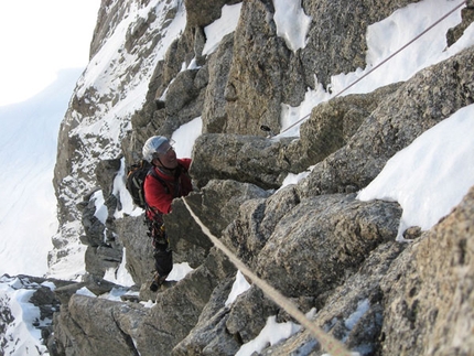 Rêve Caché, new route on Mont Blanc - On 29/09/08 Enrico Bonino and Paolo Stroppiana made the first ascent of Rêve Caché (700m, 5+ MR 4c) up the east face of Pointe d'Androsace, located in the Combe Maudite, Mont Blanc.