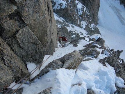 Rêve Caché, nuova via sulla P.ta d’Androsace sul Monte Bianco - Il 29/09/08 Enrico Bonino e Paolo Stroppiana hanno aperto Rêve Caché (700m, 5+ MR 4c) una nuova via sulla parete est della Pointe d'Androsace, nella Combe Maudite, Monte Bianco.