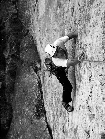 New rock climb on Monte Colodri, Arco - Massimo Antonini and Giampaolo Calzà have made the first ascent of Via Giovanni Segantini (280m, 6c+ max) on the East Face of Monte Colodri (Arco, Italy)