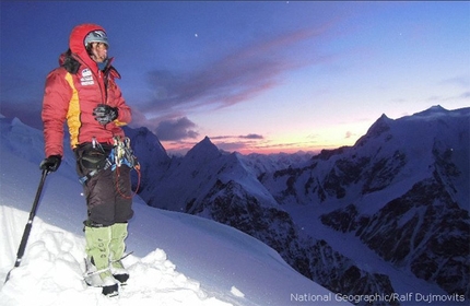 Gerlinde Kaltenbrunner in cima al K2!