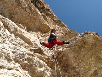 Tour estivo tra Mesules e Tre Cime - Il tour estivo in Dolomiti di Erik Svab con la prima salita in libera insieme a Martina Cufar della via “Diamante” (Meisules dala Biesces) e con Giovanni Renzi.la probabile prima ripetizione, libera e “a vista” della via “Killer” sulla Cima Piccolissima 