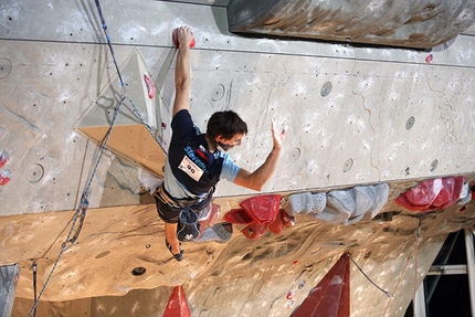 Coppa del mondo arrampicata Lead a Johanna Ernst e Jorg Verhoeven - Il 16/11/2008 a Kranj (Slovenia) l’austrica Johanna Ernst ha vinto la sesta e ultima prova della World Cup Lead davanti a Maja Vidmar e Akiyo Noguchi. In gara maschile lo sloveno Klemen Becan supera Jorg Verhoeven e Patxi Usobiaga. Con questo risultato la Ernst e Verhoeven si aggiudicano la loro prima Coppa del mondo Lead.