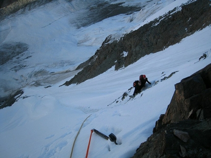 Slovenian climbs in Central Tien Shan - Last summer Ales Holc, Matej Smrkolj e Tadej Kriselj carried out the first ascent of Slovenian birthday party (TD+, 1000m) on the North Face of Pik Parashutny 5360m. Tine Marence and Andrej Magajne carried out the probabile first repeat of thee Slovenian Route on Pik Troglav and a quick ascent of Khan Tengry (7010m).